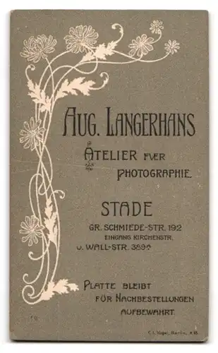 Fotografie August Langerhans, Stade, Grosse Schmiedestrasse 192, Herr mit Schnauzer im Anzug