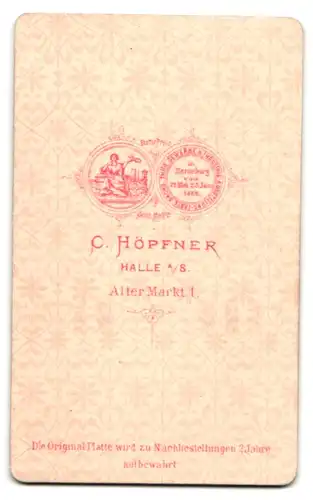 Fotografie C. Höpfner, Halle a. S., Alter Markt 1, alte Frau mit Dutt