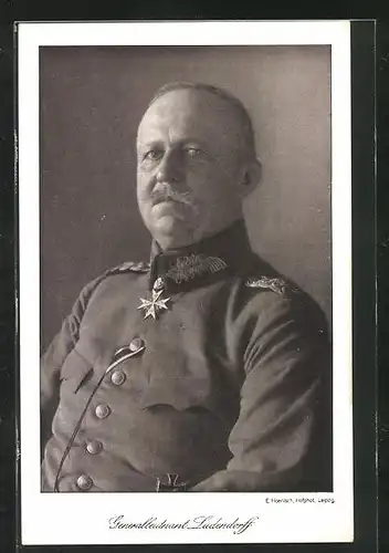 AK Generalleutnant Ludendorff in Uniform mit Orden