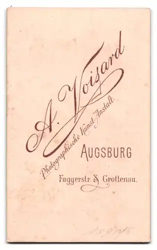 Fotografie A. Voisard, Augsburg, Fuggerstr., Portrait Herr im Anzug mit Vollbart