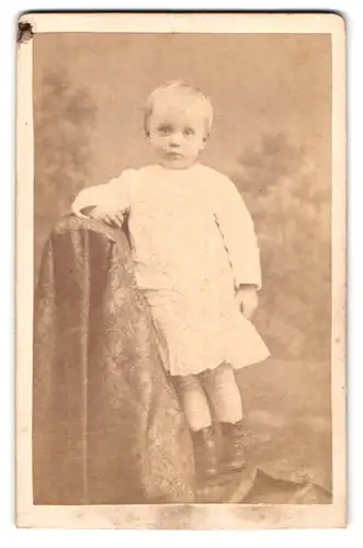 Fotografie De Lavieter & Co., La Haye, Portrait Kurt von Bohlen und Halbach als Kind