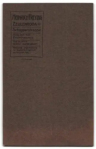 Fotografie Heinrich Freytag, Zeulenroda, Schopperstr., Portrait eines elegant gekleideten Paares