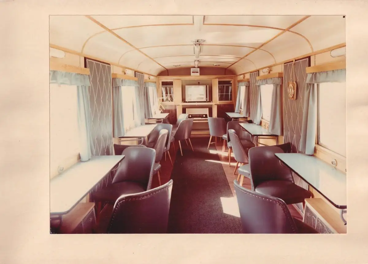 Fotoalbum 7 Fotografien PGH  Fünf Türme , Ansicht Halle / Saale, DDR, Wohnanhänger, Röntgenwagen, Baustellenanhänger 7