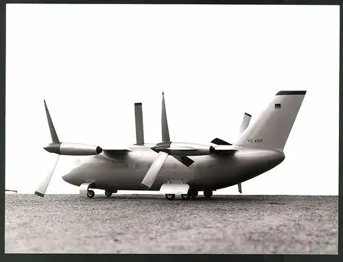Fotografie Flugzeug-Modell VFW Fokker VC-400 mit drehbaren Tragflächen für den Senkrechtstart