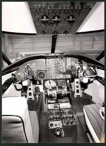 Fotografie Flugzeug VFW-Fokker 614, Cockpit des Verkehrsflugzeuges