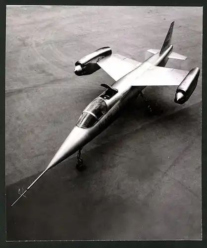 Fotografie EWR VJ 101 Flugzeug-Prototyp, Senkrechtstarter