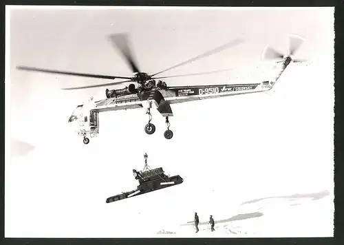 Fotografie Hubschrauber VFW Fokker-Sikorsky S64, Kranhubschrauber lädt Ladung ab