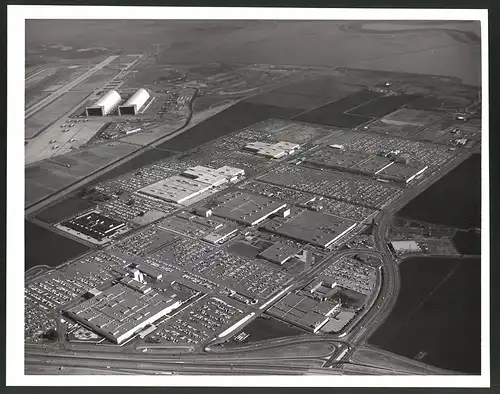 Fotografie unbekannter Fotograf, Ansicht Sunnyvale, CA, Lockheed Misseles & Space Company, Werksanlagen, 25 x 20cm