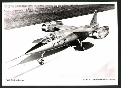 Fotografie Flugzeug EWR VJ 101, Senkrechtstarter Prototyp auf einer Startbahn