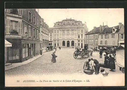 AK Auxerre, La Place du Marché et la Caisse d`Épargne