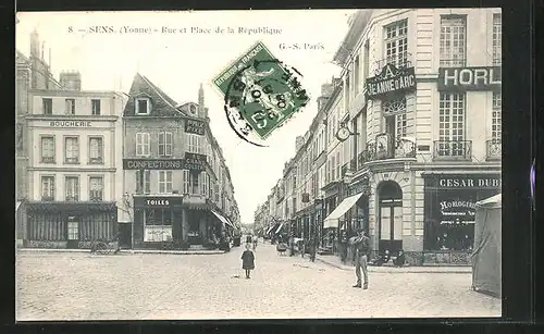 AK Sens, Rue et Place de la République