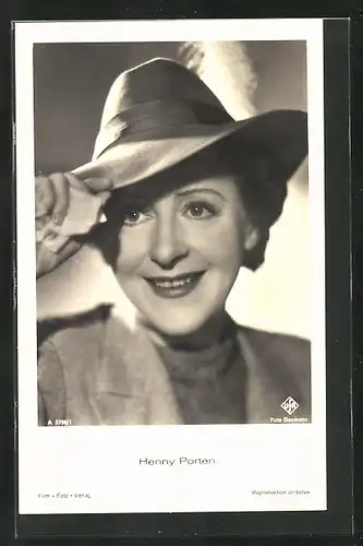 AK Schauspielerin Henny Porten mit einem Hut