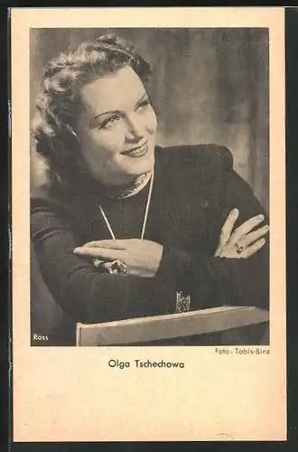AK Schauspielerin Olga Tschechowa mit lächelndem Gesicht