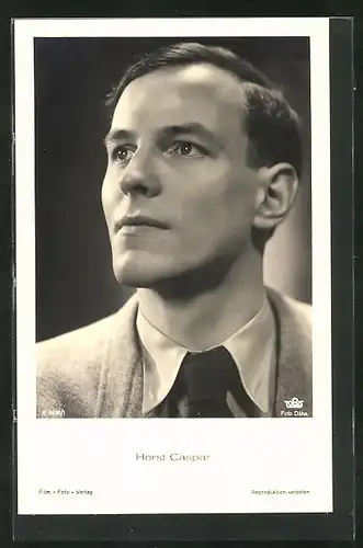 AK Schauspieler Horst Caspar mit ernstem Gesicht