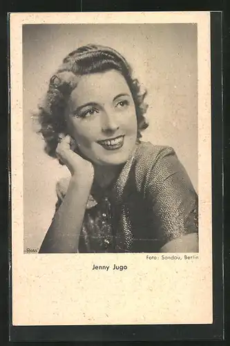 AK Schauspielerin Jenny Jugo mit lächelndem Gesicht