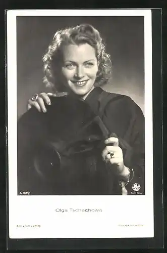 AK Schauspielerin Olga Tschechowa mit Schmuck