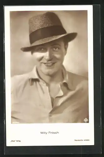 AK Schauspieler Willy Fritsch lächelnd mit Hut