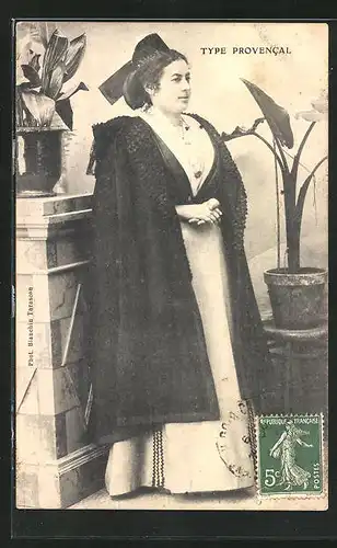 AK Provence, Frau im Trachtenkleid