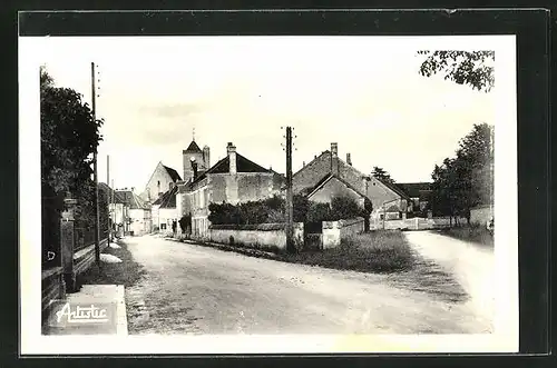 AK Etais-la-Sauvin, Place de la Mairie