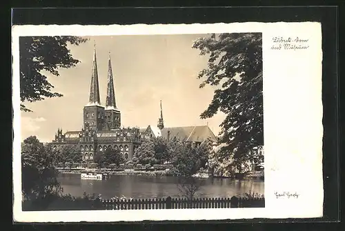 AK Lübeck, Stadtansicht mit Museum und Dom