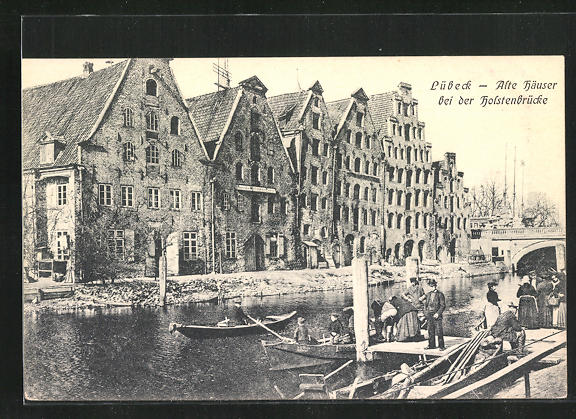 AK Lübeck, alte Häuser bei der Holstenbrücke Nr. 10473011