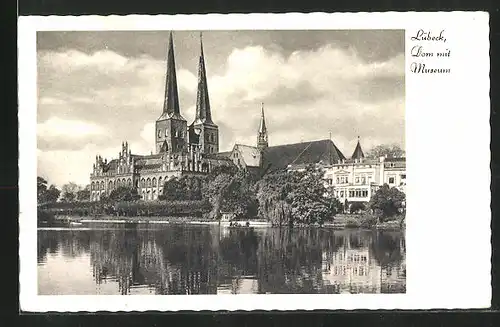 AK Lübeck, Dom und Museum vom Mühlenteich aus gesehen