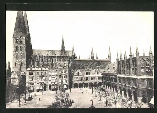 AK Lübeck, der Marktplatz, die Marienkirche