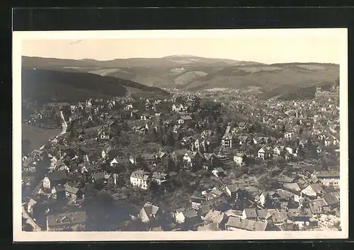 AK Wernigerode im Harz, Generalansicht der Stadt, Fliegeraufnahme