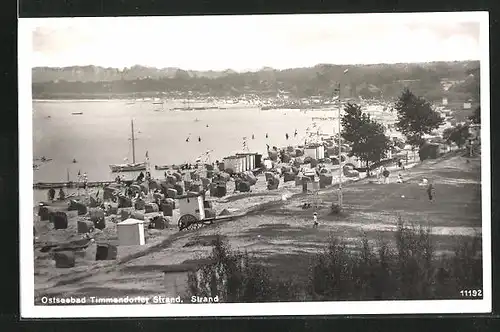 AK Timmendorferstrand, Strandkörbe in Reiehe und Glied an der Ostsee