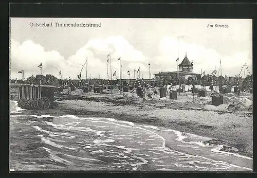 AK Timmendorferstrand, am Strande, Strandkörbe und Umkleidekabinen