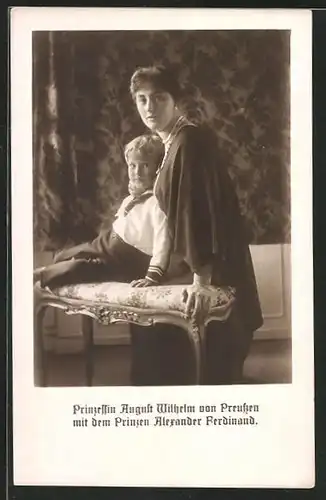 AK Prinzessin August Wilhelm mit dem Prinzen Alexander Ferdinand