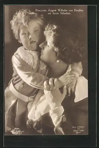 AK Prinzessin August Wilhelm mit ihrem Söhnchen