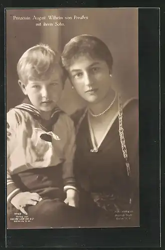 AK Prinzessin August Wilhelm mit ihrem Sohn im Portrait