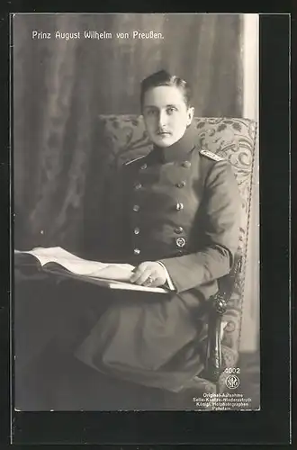 AK Prinz August Wilhelm von Preussen als junger Mann in Uniform