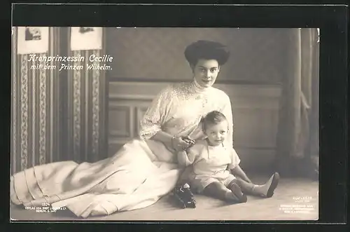 AK Kronprinzessin Cecilie mit ihrem Prinzen Wilhelm