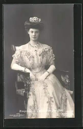 AK Kronprinzessin Cecilie von Preussen mit Krone