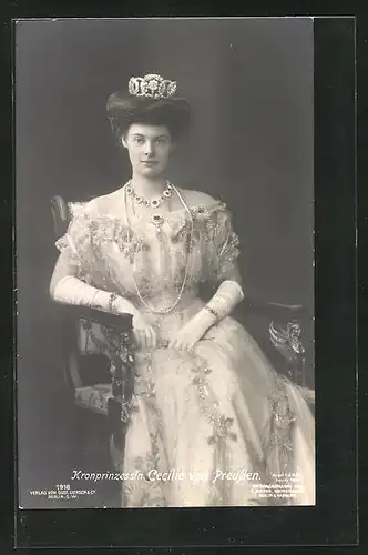 AK Kronprinzessin Cecilie von Preussen mit edlem Schmuck