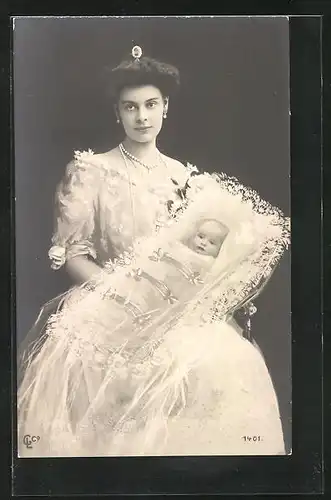 AK Kronprinzessin Cecilie mit ihrem Sohn