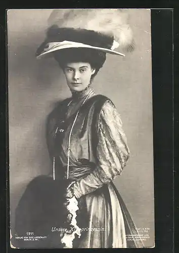 AK Kronprinzessin Cecilie von Preussen mit grossem Hut
