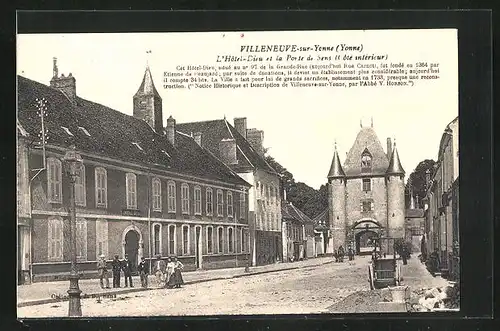 AK Villeneuve-sur-Yonne, l'Hotel-Dieu et la Porte de Sens