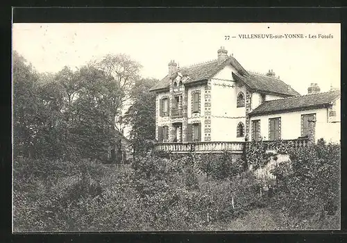 AK Villeneuve-sur-Yonne, les Fossés