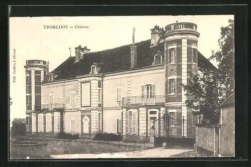 AK Tronchoy, Château