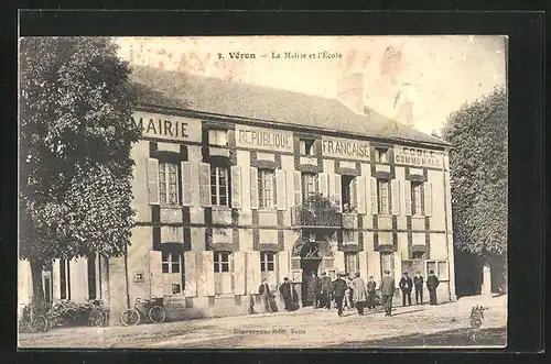 AK Véron, La Mairie et l`École