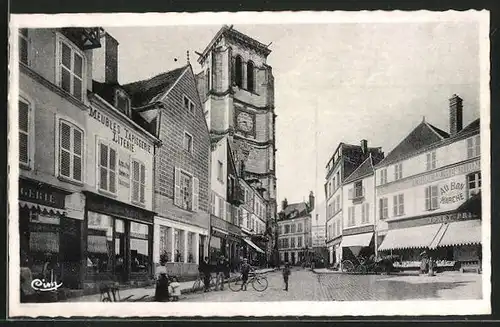 AK Tonnerre, Place du Centre et Notre-Dame