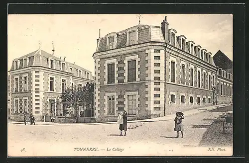 AK Tonnerre, Le College