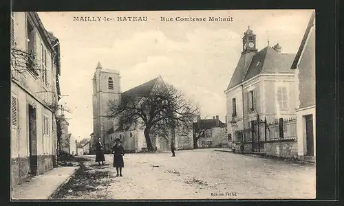 AK Mailly-le-Chateau, Rue Comtesse Mahaut