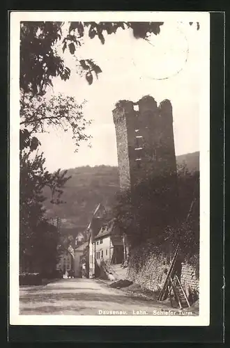 AK Dausenau /Lahn, Strassenpartie mit Schiefem Turm