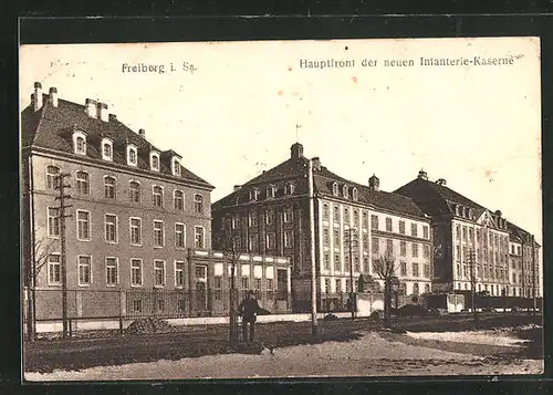 AK Freiberg i. Sa., Hauptfront der neuen Infanterie-Kaserne