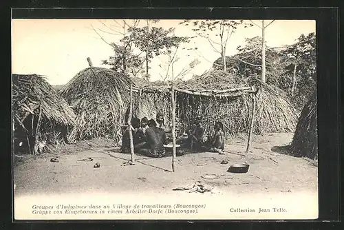AK Gruppe von Eingeborenen in einem Arbeiter-Dorf