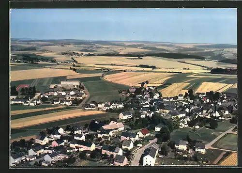 AK Berg /Saale, Ortsansicht aus der Vogelschau, Fliegeraufnahme